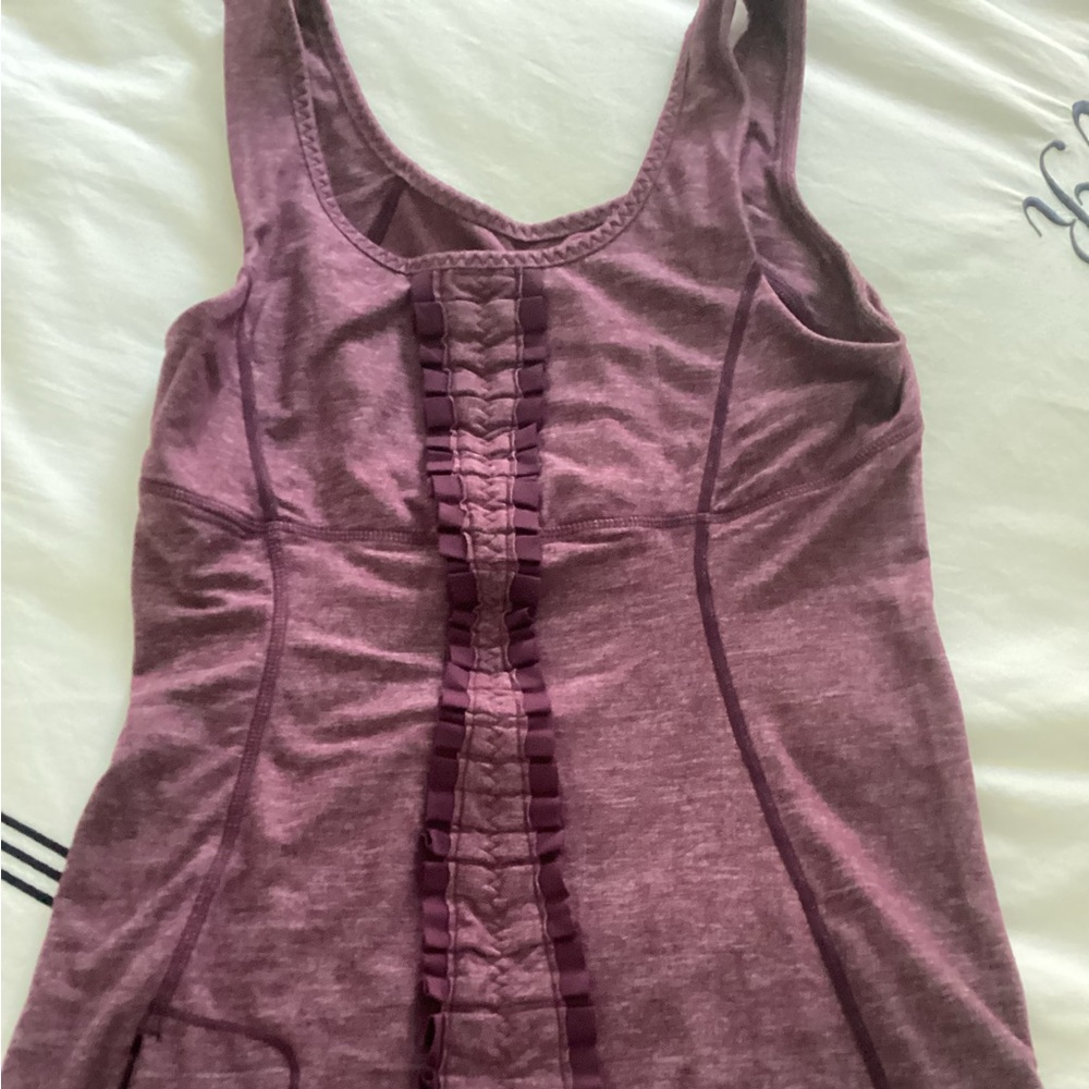 Lululemon workout top